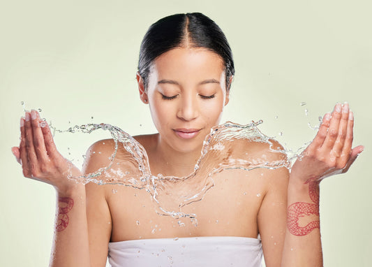 Peau déshydratée : pourquoi ça ne passe pas malgré votre routine soin ?